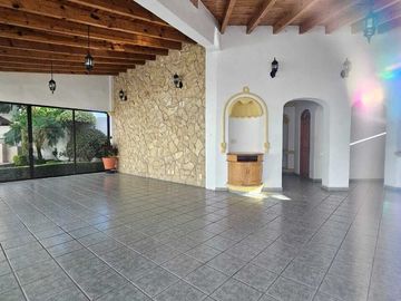 Casa en venta inmejorable ubicación en Corregidora