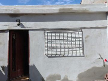 Casa en venta - 2 Dormitorios 2 Baños - Cochera - 200Mts2 - La Matanza