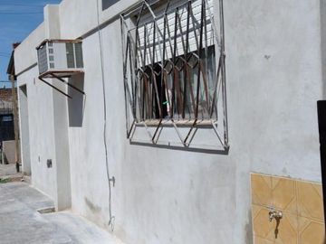 Casa en venta - 2 Dormitorios 2 Baños - Cochera - 200Mts2 - La Matanza