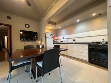 Martin Fierro 1180, Wilde ¡Excelente Casa de cuatro ambientes con piscina en Venta!