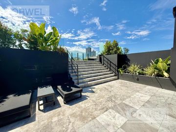 2 AMBIENTES MUY ESPACIOSO Y LUMINOSO CON PATIO. PALERMO H. AMENITIES. SEG. 24 HS.