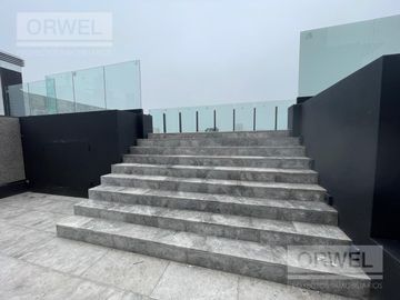 2 AMBIENTES MUY ESPACIOSO Y LUMINOSO CON PATIO. PALERMO H. AMENITIES. SEG. 24 HS.
