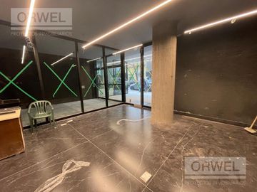 2 AMBIENTES MUY ESPACIOSO Y LUMINOSO CON PATIO. PALERMO H. AMENITIES. SEG. 24 HS.