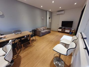 oficina con gran terraza propia en complejo con pileta Vicente Lopez calle Cortada, vias a Maipu