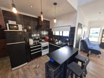 CASA EN VENTA, BARRIO VICENTE FEDERICO I