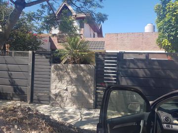 VENTA CASA 3 AMB.   DEPTO 2 AMB. CON PISCINA Y JARDIN - WILDE - IDEAL INVERSORES
