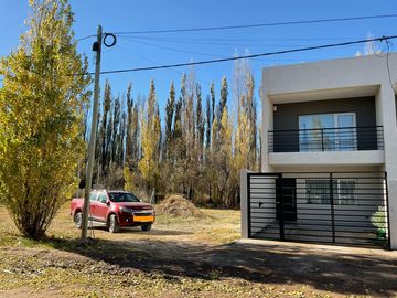Venta  Duplex Alta calidad 2 dorm Barrio Perticone , Centenario, Neuquen