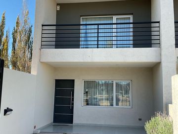 Venta  Duplex Alta calidad 2 dorm Barrio Perticone , Centenario, Neuquen
