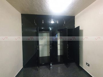 Casa En Venta En Los Faisanes, Guadalupe, Nuevo León