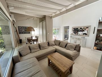 Espectacular Casa a la Laguna - Barrio Privado Castores 1
