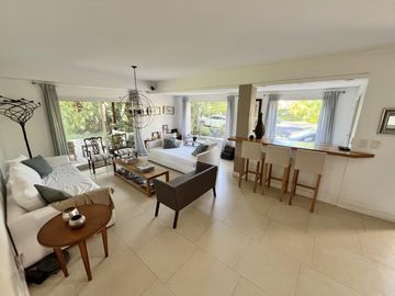 Espectacular Casa a la Laguna - Barrio Privado Castores 1