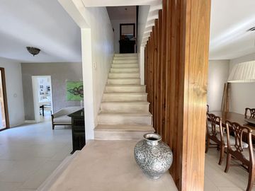 Espectacular Casa a la Laguna - Barrio Privado Castores 1