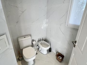 Espectacular Casa a la Laguna - Barrio Privado Castores 1