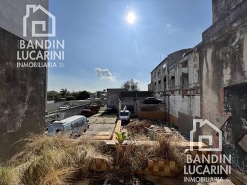 Terreno en Venta y en Alquiler en Berazategui - Ex Galpon a reciclar -  Acceso directo Autopista.