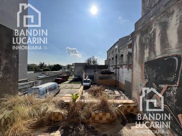Terreno en Venta y en Alquiler en Berazategui - Ex Galpon a reciclar -  Acceso directo Autopista.