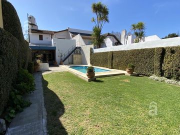 Casa 5 ambientes en Venta en Villa Ballester - Lote 418 m2 a 3 cuadras del centro comercial