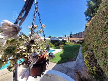 Casa 5 ambientes en Venta en Villa Ballester - Lote 418 m2 a 3 cuadras del centro comercial