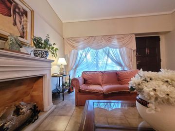 Casa 5 ambientes en Venta en Villa Ballester - Lote 418 m2 a 3 cuadras del centro comercial