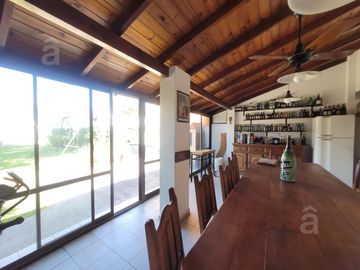 Casa 5 ambientes en Venta en Villa Ballester - Lote 418 m2 a 3 cuadras del centro comercial