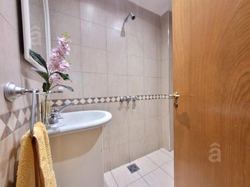 Casa 5 ambientes en Venta en Villa Ballester - Lote 418 m2 a 3 cuadras del centro comercial