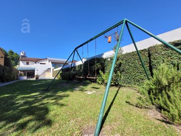 Casa 5 ambientes en Venta en Villa Ballester - Lote 418 m2 a 3 cuadras del centro comercial