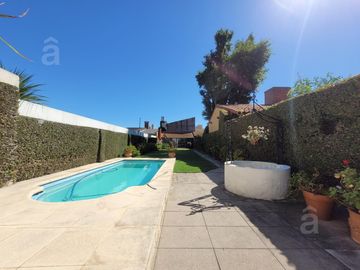 Casa 5 ambientes en Venta en Villa Ballester - Lote 418 m2 a 3 cuadras del centro comercial