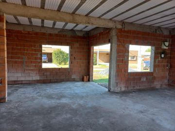Casa en  Venta 2 dormitorios 2 baños a terminar en el barrio el Molino Roldan