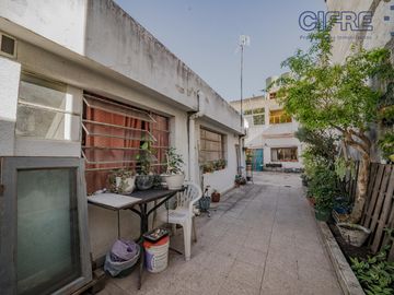 PH en Villa Devoto de 4 ambientes con gran patio y quincho equipado, 2 baños