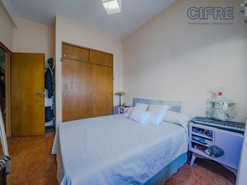 PH en Villa Devoto de 4 ambientes con gran patio y quincho equipado, 2 baños