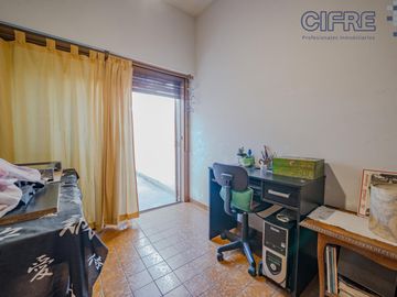 PH en Villa Devoto de 4 ambientes con gran patio y quincho equipado, 2 baños