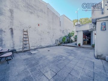 PH en Villa Devoto de 4 ambientes con gran patio y quincho equipado, 2 baños