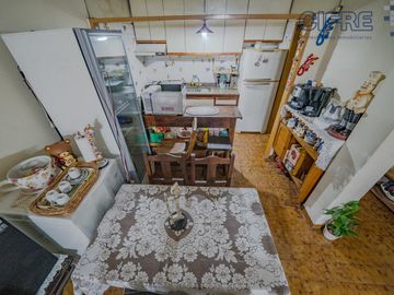 PH en Villa Devoto de 4 ambientes con gran patio y quincho equipado, 2 baños