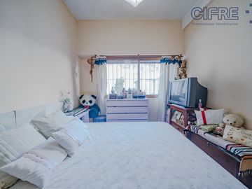 PH en Villa Devoto de 4 ambientes con gran patio y quincho equipado, 2 baños
