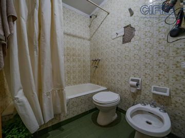 PH en Villa Devoto de 4 ambientes con gran patio y quincho equipado, 2 baños