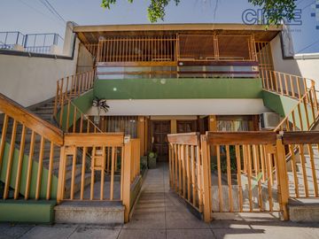 PH en Villa Devoto de 4 ambientes con gran patio y quincho equipado, 2 baños