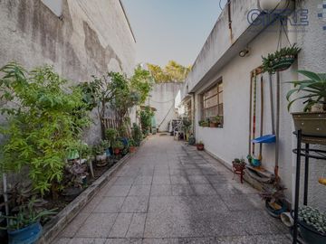PH en Villa Devoto de 4 ambientes con gran patio y quincho equipado, 2 baños
