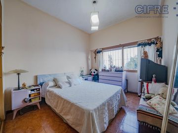 PH en Villa Devoto de 4 ambientes con gran patio y quincho equipado, 2 baños