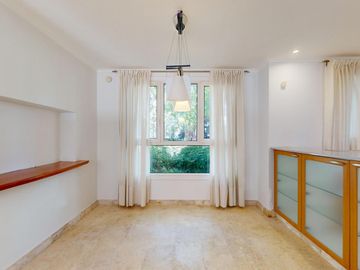 Casa en  Venta en Abril Club de Campo