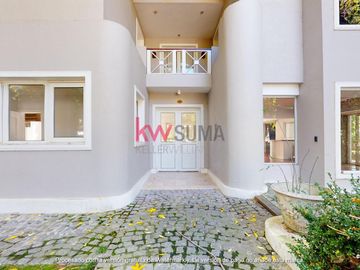 Casa en  Venta en Abril Club de Campo
