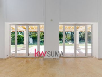 Casa en  Venta en Abril Club de Campo