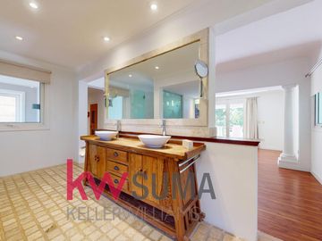 Casa en  Venta en Abril Club de Campo
