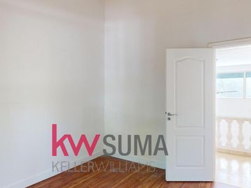 Casa en  Venta en Abril Club de Campo