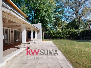 Casa en  Venta en Abril Club de Campo