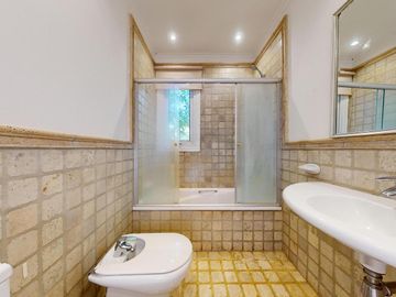 Casa en  Venta en Abril Club de Campo