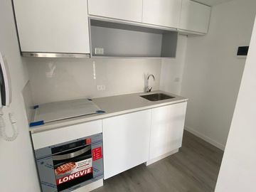HERMOSO 2 AMB A ESTRENAR CON COCHERA , DETALLES DE CALIDAD