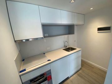 HERMOSO 2 AMB A ESTRENAR CON COCHERA , DETALLES DE CALIDAD
