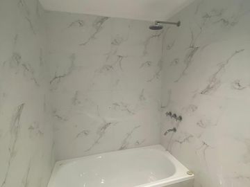 HERMOSO 2 AMB A ESTRENAR CON COCHERA , DETALLES DE CALIDAD