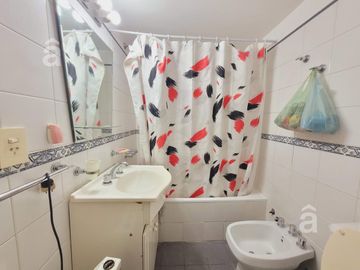 Dpto en Venta en Villa Ballester muy proximo al centro, 2 Amb con espacio guardacoche