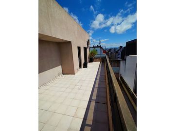 PENTHOUSE EN VENTA - 2 TERRAZAS - 2 DORM - 2 BAÑOS - AV. POETA LUGONES