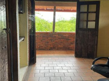 SE VENDE FINCA EN ALCALA  CON 8 CUADRAS